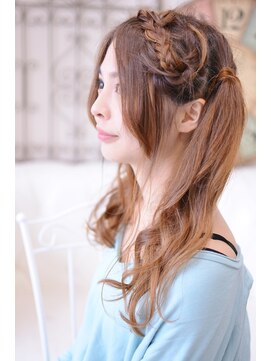 メイズ(MAZE) 【メイズ東中野・鍛原志行】ロングのツインテールアレンジ
