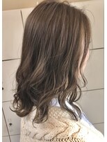 ヘアースペース ブイ(hair space V) 細ハイライトシアーベージュセミロング