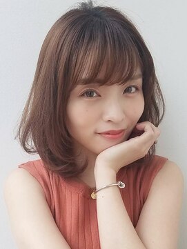 サロン(Salon) 内巻き×ミディアムレイヤー/Salon銀座　岡野恵美子