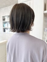 キャアリー(Caary)&nbsp;福山市美容室Caary人気 秋冬ヘアぱつんとボブ濡れ髪グレージュ