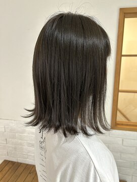 ロイ(ROY) ROYミディアム/オリーブグレージュ・艶感透明感カラー