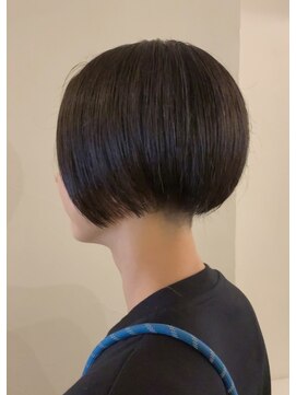 キミドリ(KIMIDORI) 前下がりツーブロックショートボブ【恵比寿KIMIDORI】