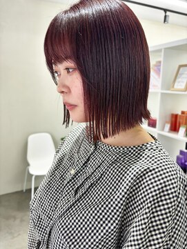 キートス 高知店(kiitos) チェリーレッド/切りっぱなしボブ/外はねボブ