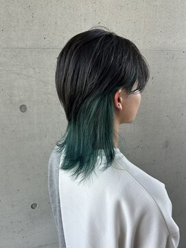アチーブ ヘア デザイン(achieve hair design) インナーカラーニュアンスカラーグリーン艶感ミディ10代20代