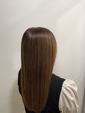 マーク 蕨西口(Marc) ドライヤーだけでアイロンを通した質感に！