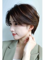 ウル(ulu)&nbsp;ショートレイヤー　ハンサムショート　ショートカット　名東区