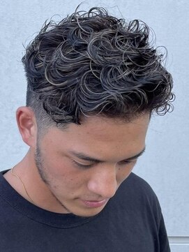 フィフスパーク(fifth PARK) 渋谷スペインカールラルフカール刈り上げ高めツーブロックメンズ