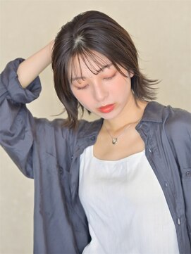 ファイブシーン アオヤマ(5SCENE AOYAMA) ミディアムヘアくびれヘアヨシンモリ顔周りレイヤー20代30代40代