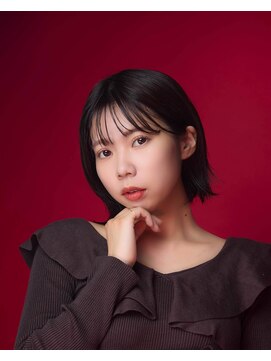 アンアタッシュ(UNE ATTACHE) Chocolat Brown Bob｜シースルーバング×外ハネ大人可愛い透明感