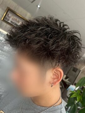 ディアーバイラポールヘア(Dear by RAPPORT HAIR) 波巻きパーマ×刈り上げショート