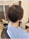 大人美シルエットのくびれショートボブ