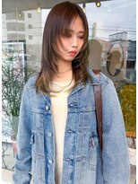 フルール(hair place Fleur)&nbsp;ミディアムロングレイヤー＆デザインハイライトカラー