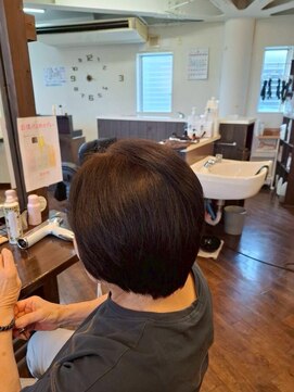 ツヤイロ 島田店 ヘアカラーグレージュアンブレラカラーショートボブ30代40代
