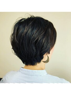 アルト ヘアー(arT hair) 大人マニッシュショート