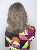 アルティナ(artina)&nbsp;ミントアッシュ×レイヤーボブ 【artina町田】