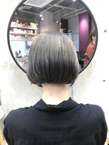 コージー(Kozy) グレージュミニボブ