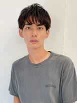 スーツ短髪ツーブロック束感モテる黒髪シークレットパーマ流行