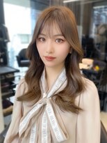アリュウル 表参道 青山(Allure)&nbsp;上品可愛い韓国ヘア 結んでも可愛いくびれロング ベージュカラー