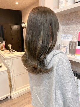 キャアリー(Caary) 福山美容室Caary ハイライトオリーブベージュゆる巻きロング