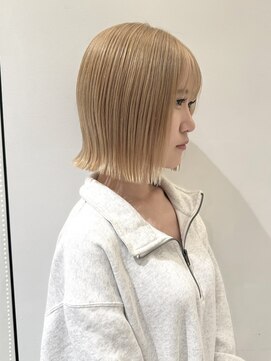 ラヴェストバイフレイスウェル(LOVEST by frace well) 切りっぱなしボブ×ホワイトミルクティー