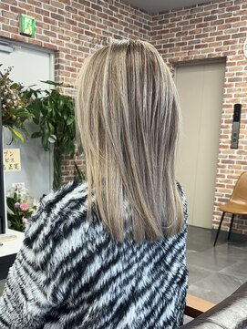 リンク(LinK) ワンランク上のホワイト系シャドールーツ