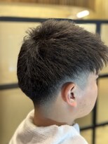 キタセンジュバーバー バイ ティーズ(KITASENJU BARBER by T's)&nbsp;ショートツーブロックxfade