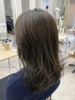 フルールバイアヴァンスクロス(Flulu by avance. cross)&nbsp;くすみたっぷりオリーブブラウン×ふんわりレイヤーカット