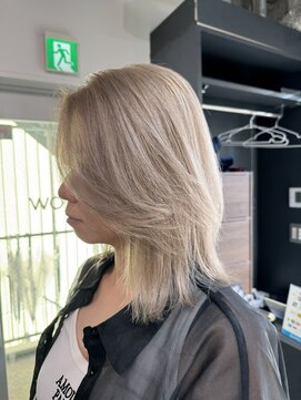 グロウ 渋谷西口(grow) White beige