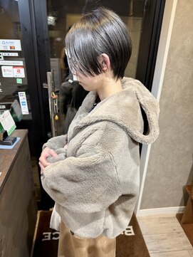 バース プレイス(BIRTH PLACE) ぱつっとハンサムショート
