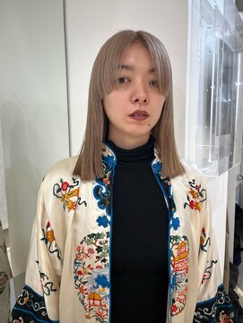 ポピンズ(poppins) ブロンドボブ