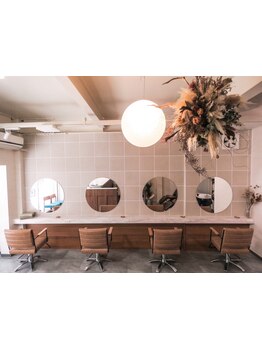 リピーターも多く、通いやすい◎大人女性が寛げる落ち着きのある空間で特別な美の時間をお楽しみください。