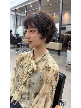 ユノ(juno) ショートレイヤーウルフパーマ　塩釜