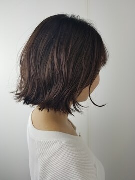 フルショウ 梅田(FURUSHO) 大人可愛い20代30代40代ナチュラル外はねショートボブ