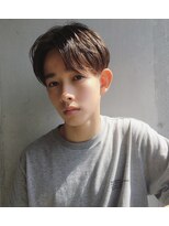 前下がりサラサラセンターパート
