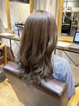 ローラン(ROULAND) 【ROULAND石川】　柔らかいプラチナベージュ