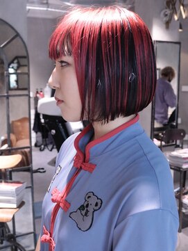 ロリム(RorriM) 前下がりボブ ポイントブリーチ レッド ダブルカラー