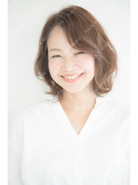 エムツー(M2) お手入れ簡単なハリふわパーマスタイル