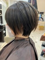 ヴィーヴォ 天六店(VIVO)&nbsp;【VIVO】神田康之 丸みショートヘア 小顔カット 大人女性