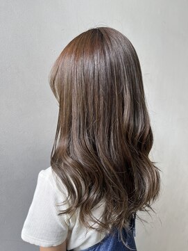 ネオリーブルカ 御茶ノ水店(Neolive Luca) マットブラウン