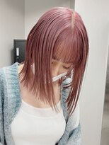 ベレーザシェルト(Beleza scelto)&nbsp;2159外国人風カラーベイビーピンクカシスレッドセンター分けボブ