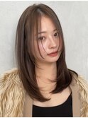顔周りレイヤーカットくびれヘアミルクティーベージュカラー