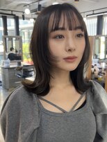 アクター(actor) 小顔カット　ミディアムヘア　オリーブベージュ【山崎　輝】
