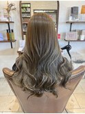 ロングレイヤー×オリーブベージュ