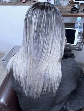 ブレイズヘアー(BLAZEhair) 【他店修正】ホワイトグレージュバレイヤージュ×ブリーチ３回