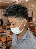ハイライトツイストパーマアップバング短髪メッシュ