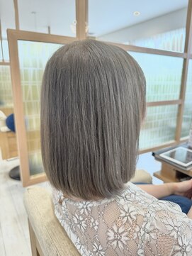 アドラーブル 長岡リップス旭岡店(adorable) 20代 かわいい艶感&透明感ホワイトベージュ