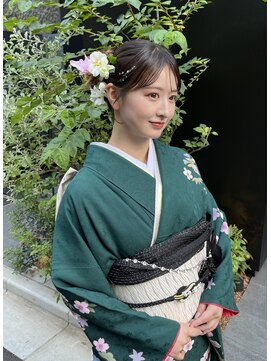 ソノ(sono) 成人式ヘア 卒業式ヘア 振袖ヘア タイト ツイン 金箔 カチモリ