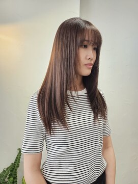 イット(it.) it. YUI グレージュ レイヤーカット ブリーチなしWカラー