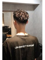 ザ クラン バイ ヘッドライト 仙台長町店(THE CLAN by HEADLIGHT) 【フェードカット】ミドルスキンフェード/ピンパーマ/仙台長町