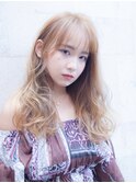 ハイトーンアッシュブラウン×ウェーブロング×小顔バング
